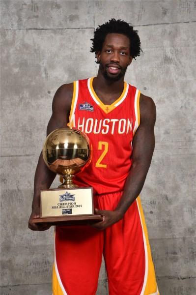 NBA直播- 黄蜂布里奇斯当选进步最快球员  